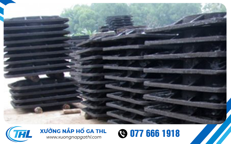Chuẩn bị Nắp hố ga lắp đặt sân vận động Thái Nguyên