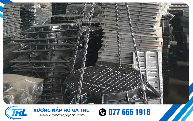 Chuẩn bị nắp hố ga